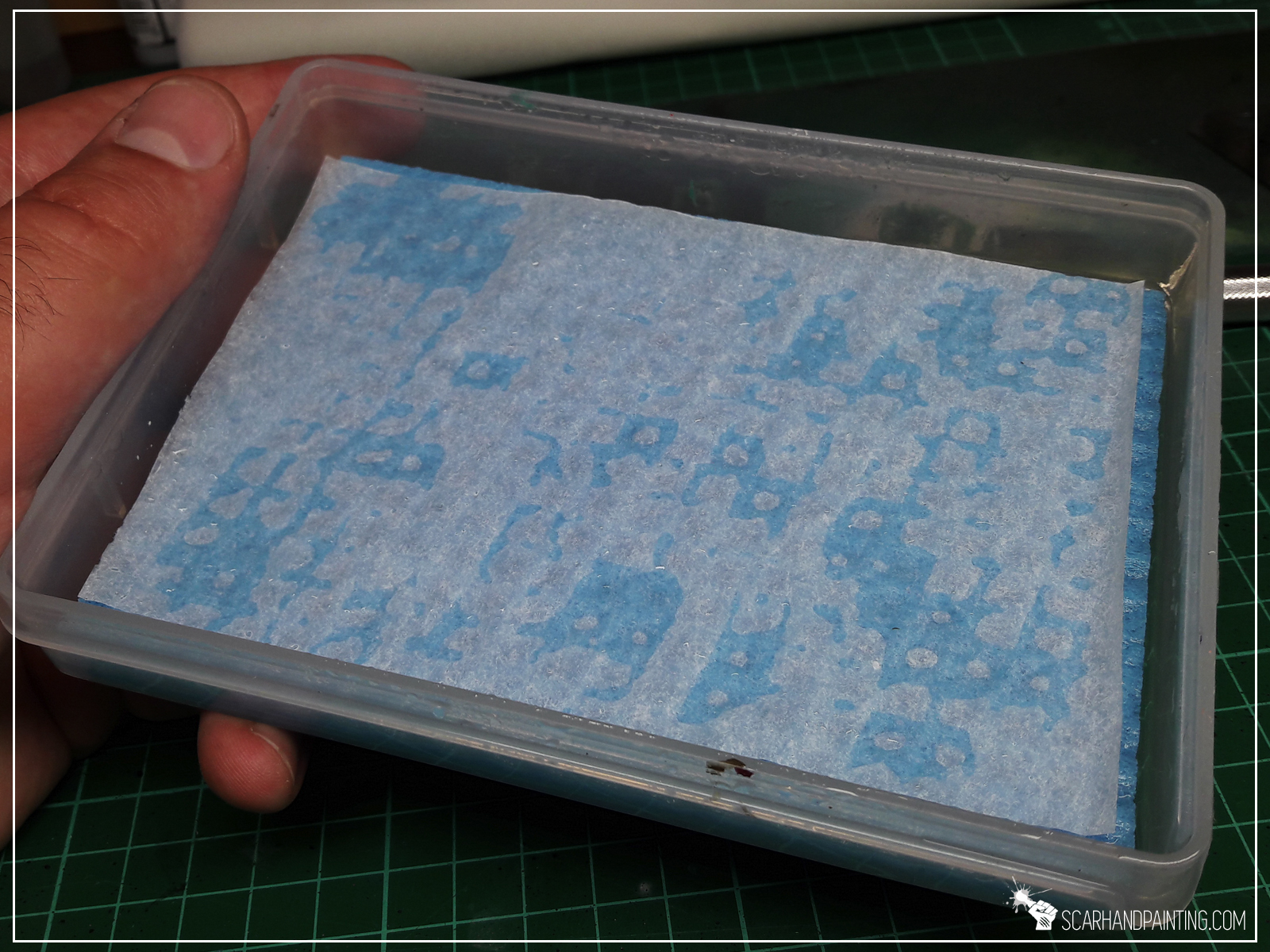 How to Make a Wet Palette for Miniature Painting (Tutorial